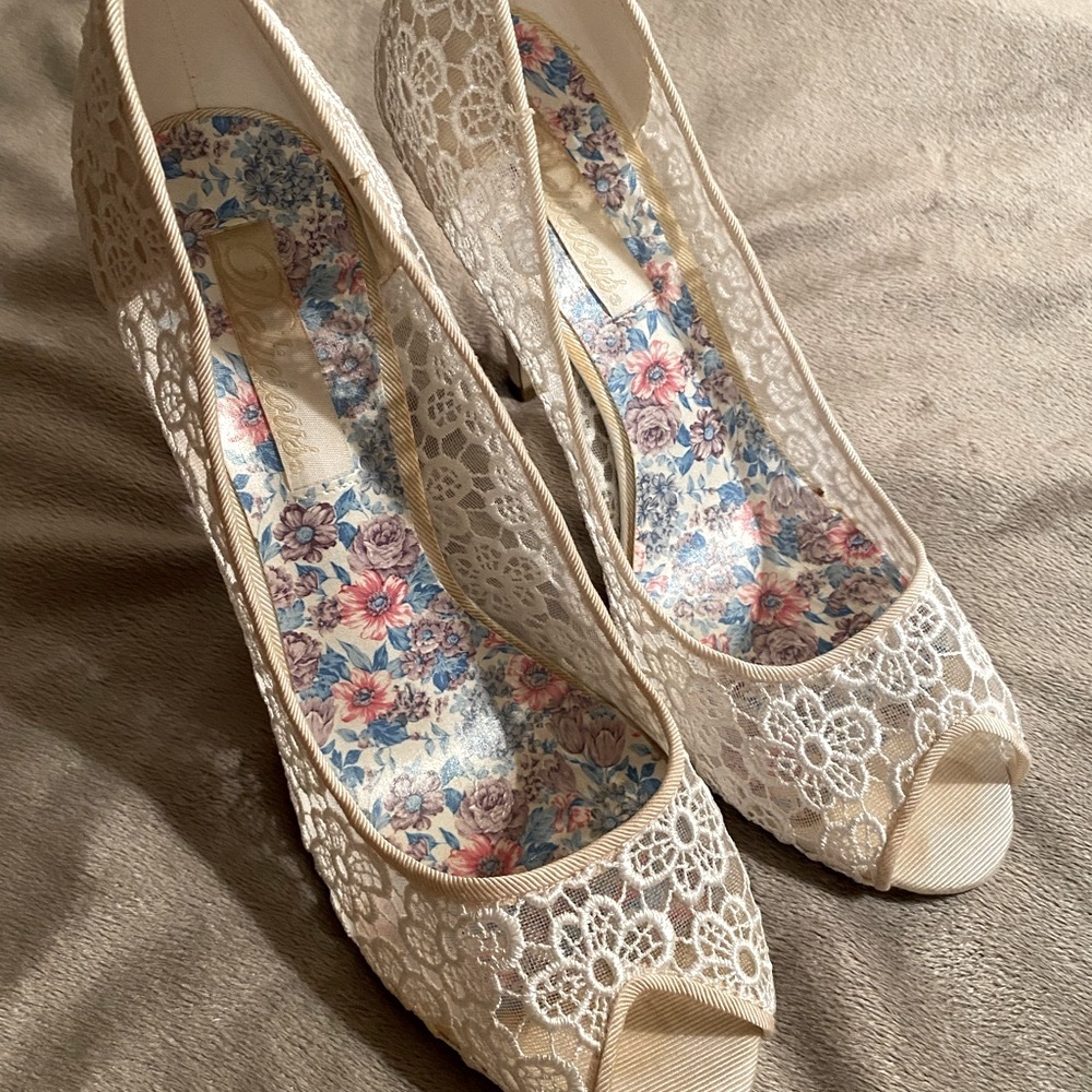 White lace heels